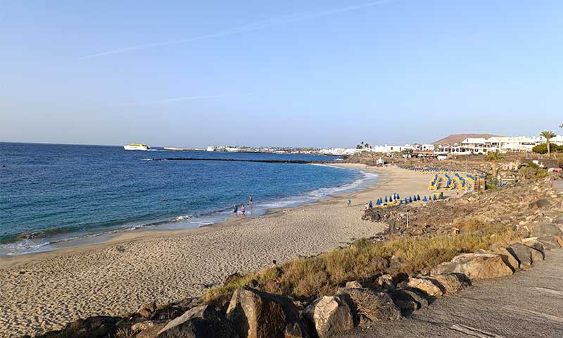 La playa Dorada en Lanzarote