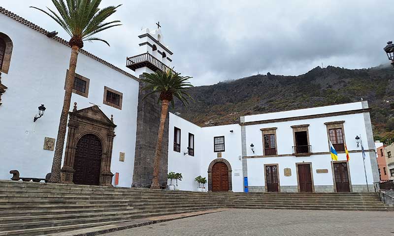 plaza ayuntamiento Garachico Tenerife