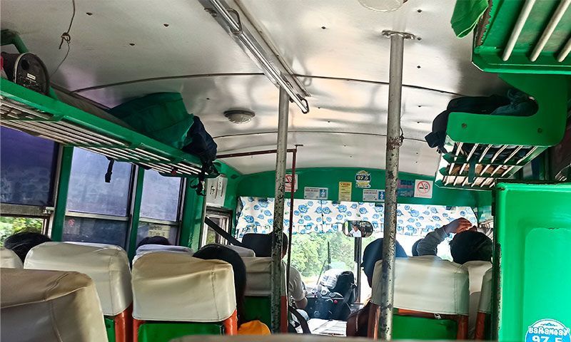 autobus filipino por dentro