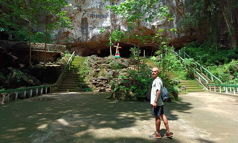 entrada a la cueva