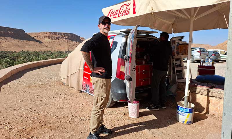 Consejos para viajar a Marruecos: Cafe en la carretera