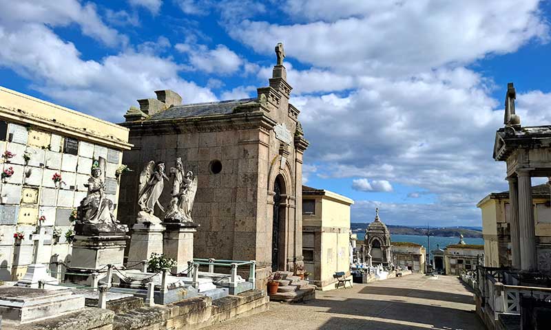 Cementerio de San Amaro