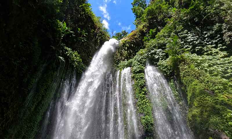 Cascada en Indonesia. Consejos para la mejor época antes de viajar a Indonesia