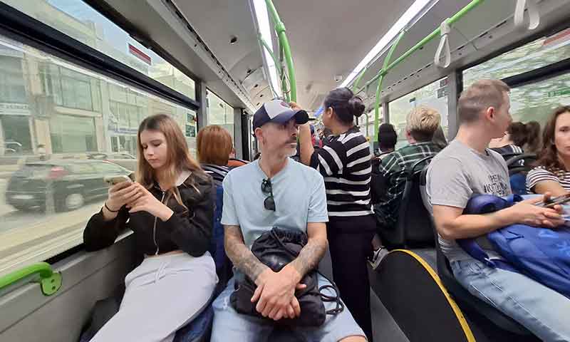 Viajeros en un autobús