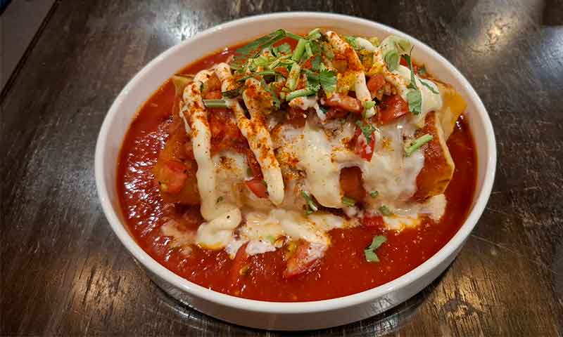 Burrito con tomate en el restaurante Somo en Koh Tao